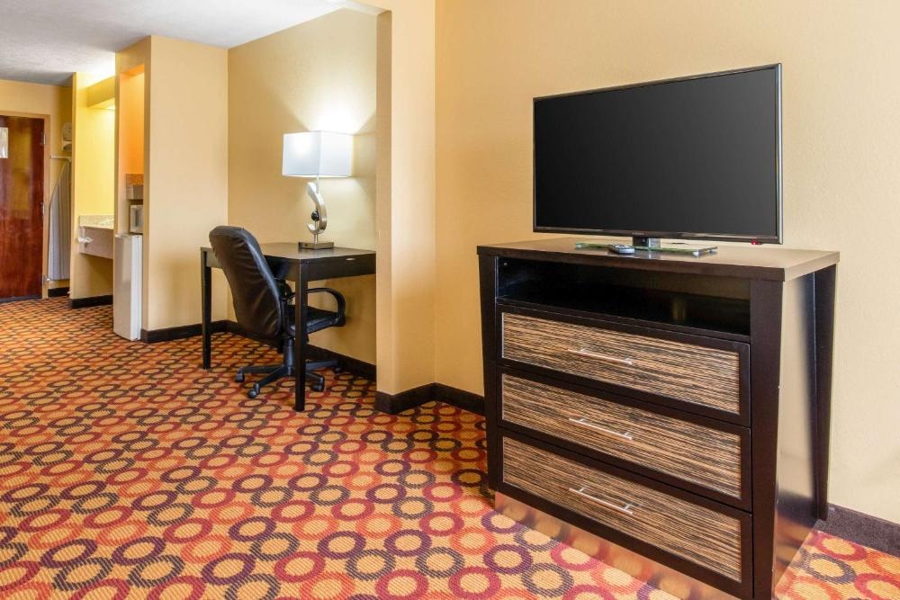 Quality Inn & Suites Montgomery East Carmichael Rd Image 26
